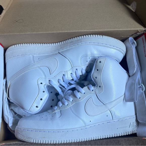 Men’s Hi-Top Air Force One’s ALL WHITE w/straps Size 11.5 👟 - Picture 3 of 12
